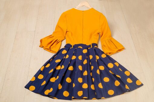 Women polka dot latern sleeve stitching simple print quality v-neck pleated dress